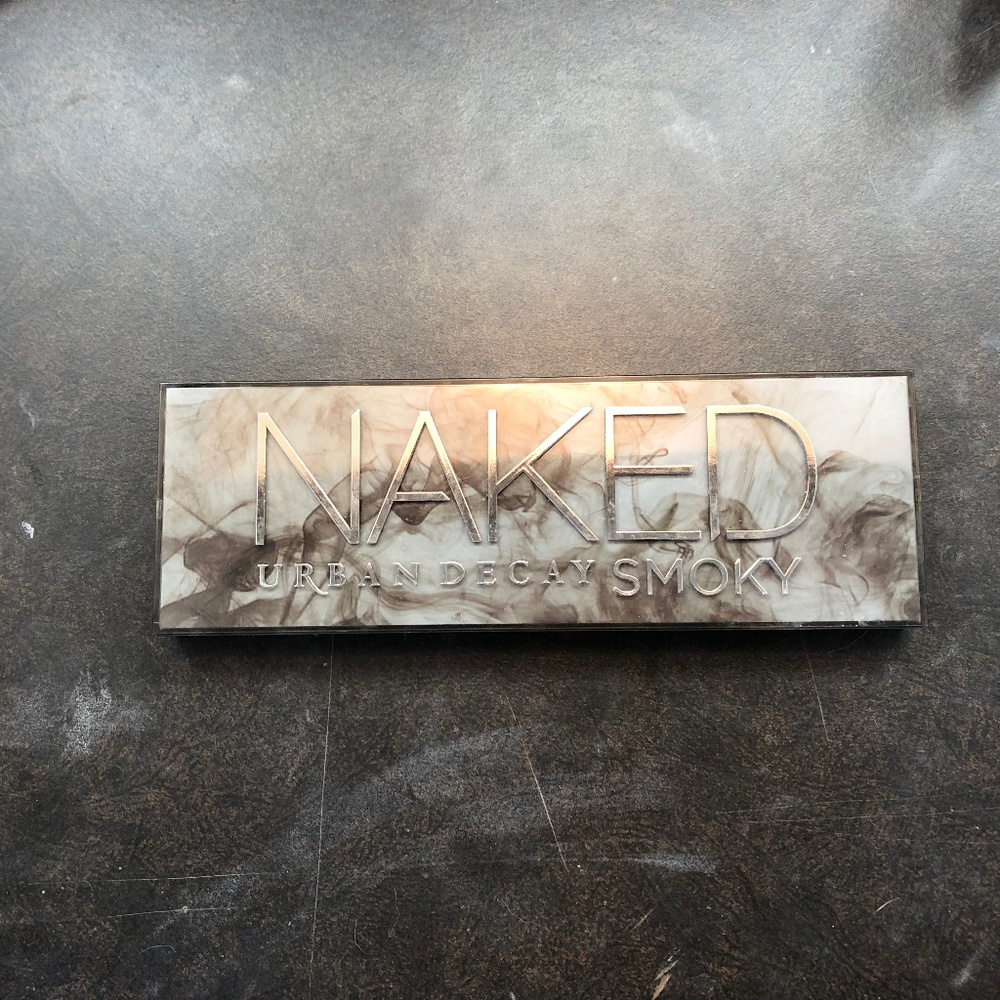 Urban Decay Naked Smoky Eyeshadow Palette